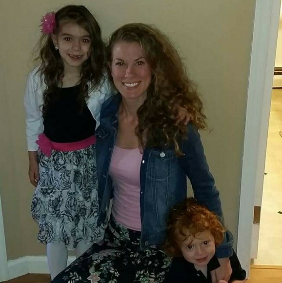 Meet Your Posher - Picture 2 of 6